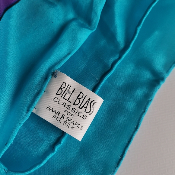 BILL BLASS Silk Scarf - Picture 3 of 4